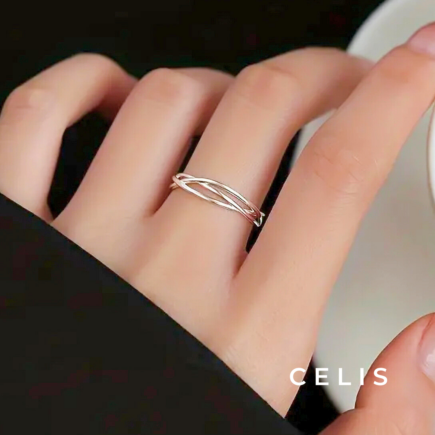 Enlegant Twisted Ring