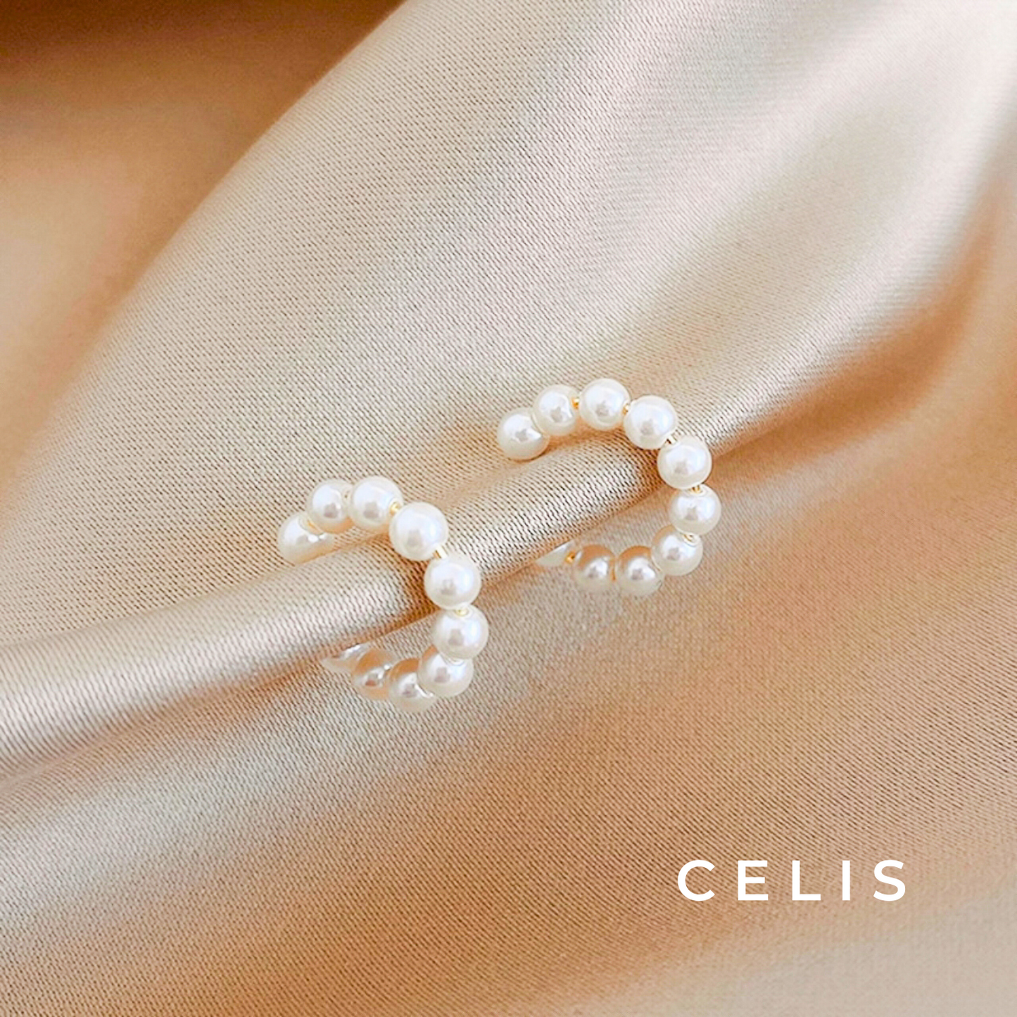 Minimal Pearl Ear Cuff