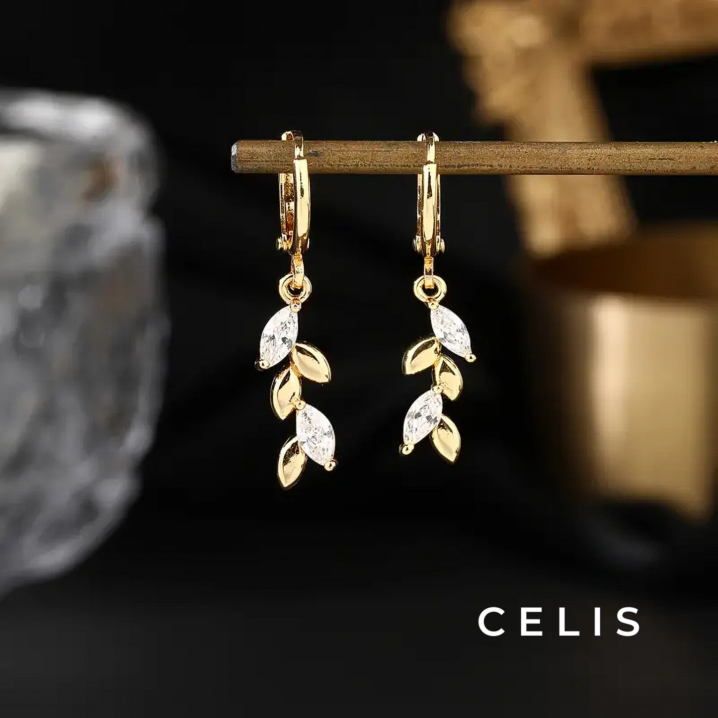 【Limited Item】 Sparkle Leaf Earrings