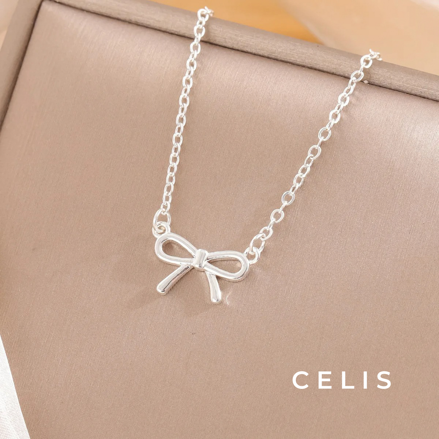 Minimal Ribbon Necklace