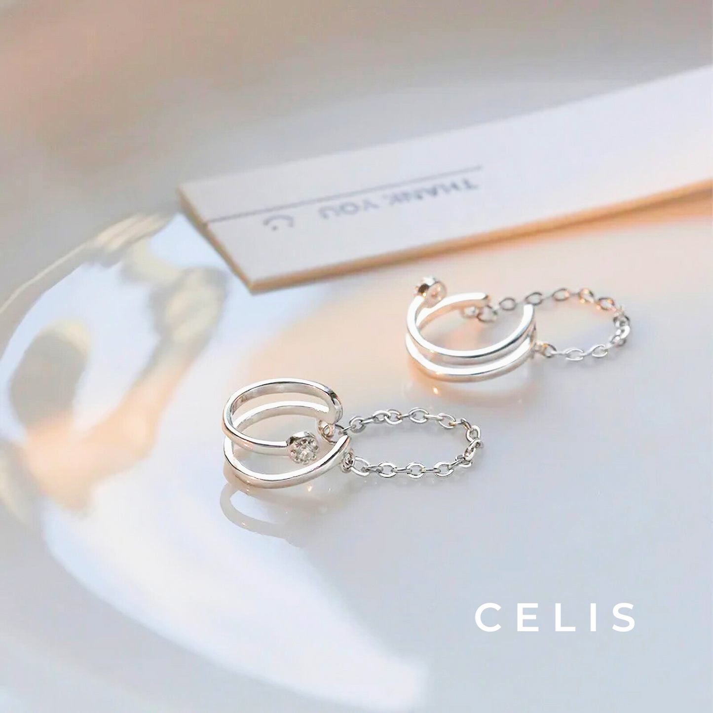 Simple Zirconia Chain Ear Cuff