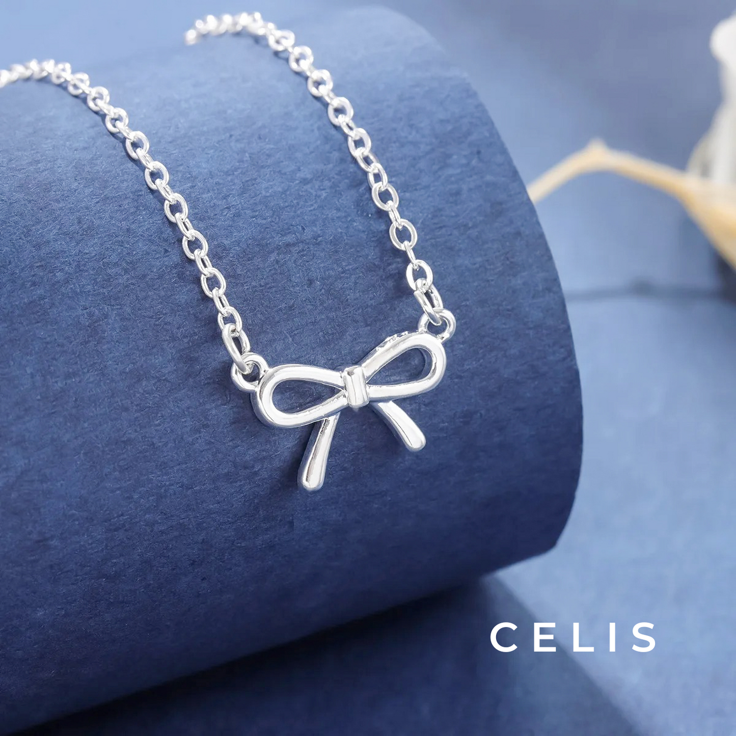 Minimal Ribbon Necklace
