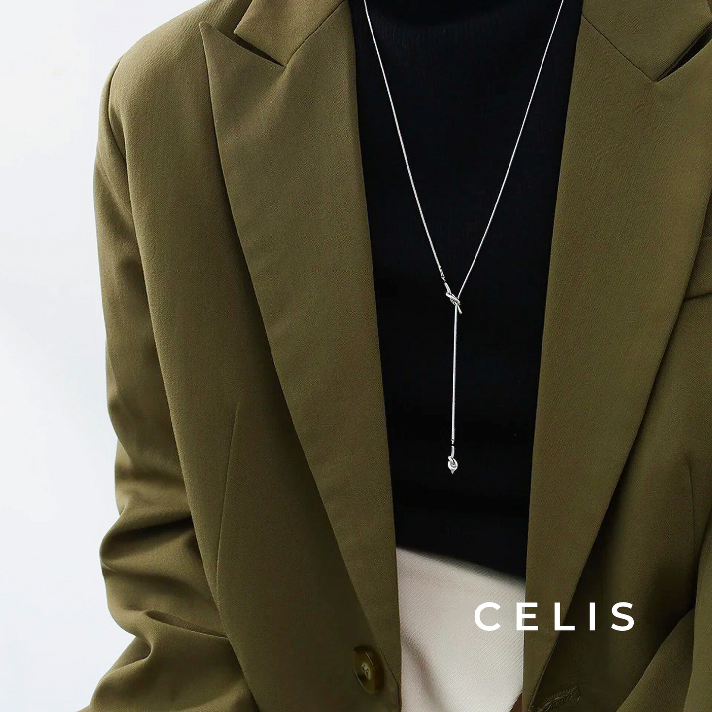 Finesse Loop Necklace