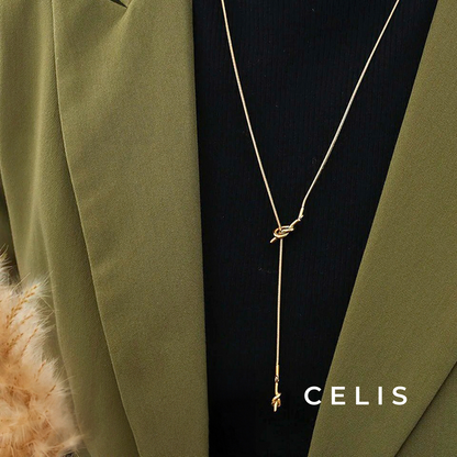 Finesse Loop Necklace