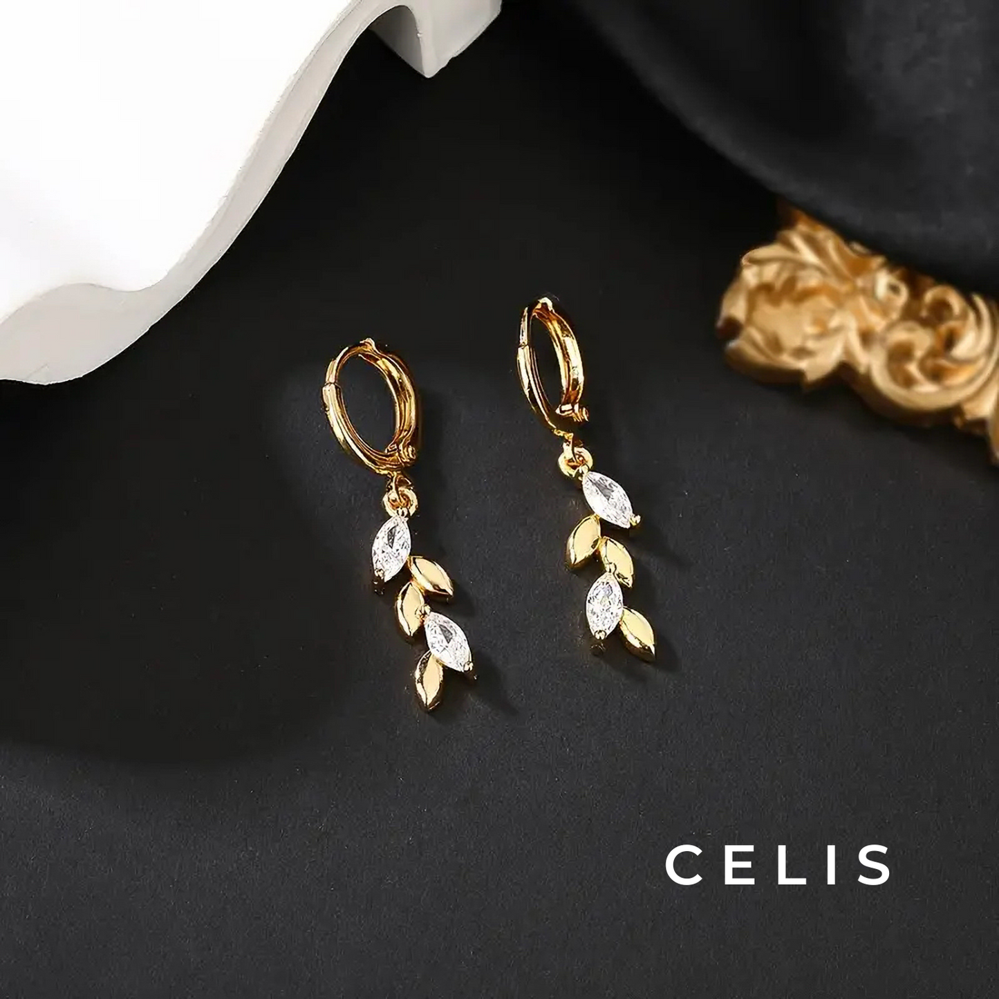 【Limited Item】 Sparkle Leaf Earrings