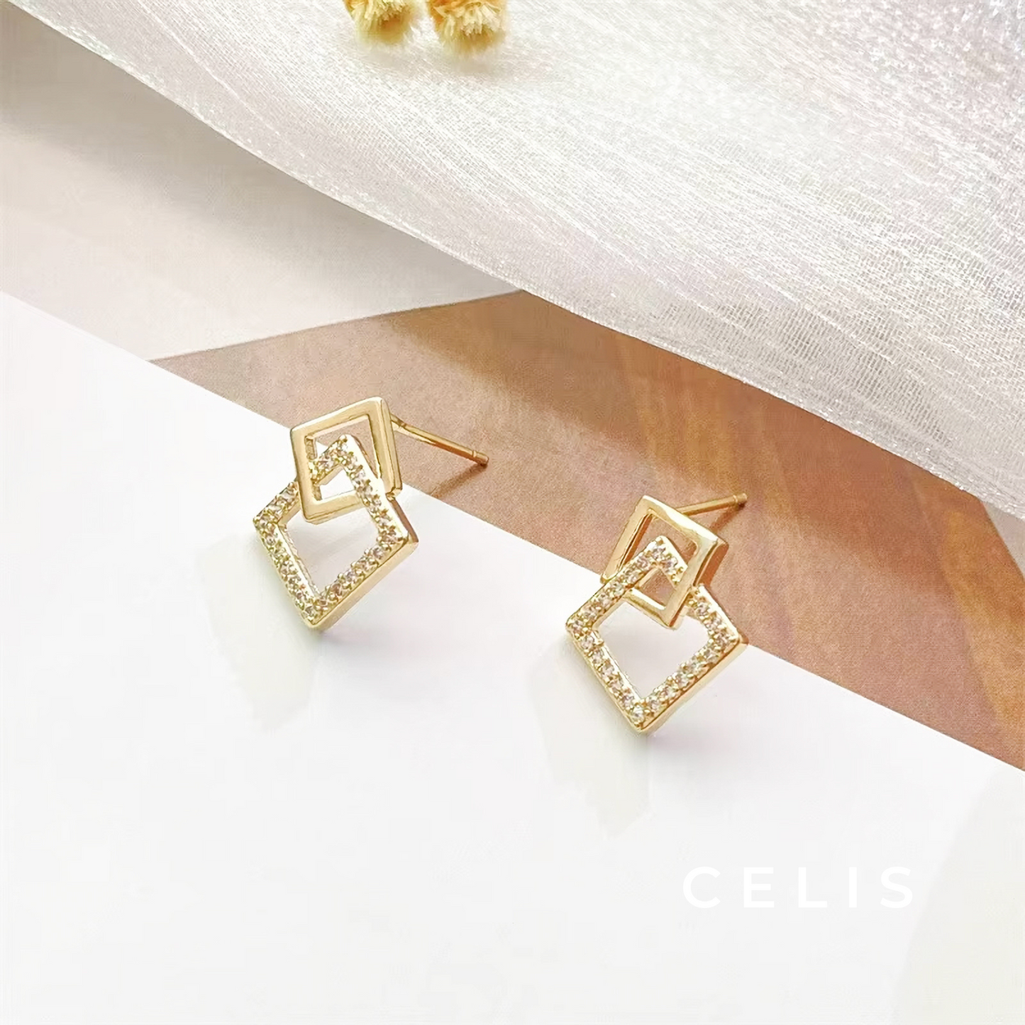 【Limited Item】 Double Square Zirconia Earrings